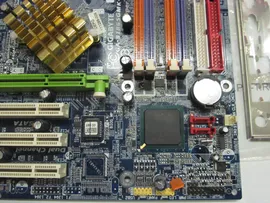 Материнская плата Gigabyte GA-8I865GMK-775